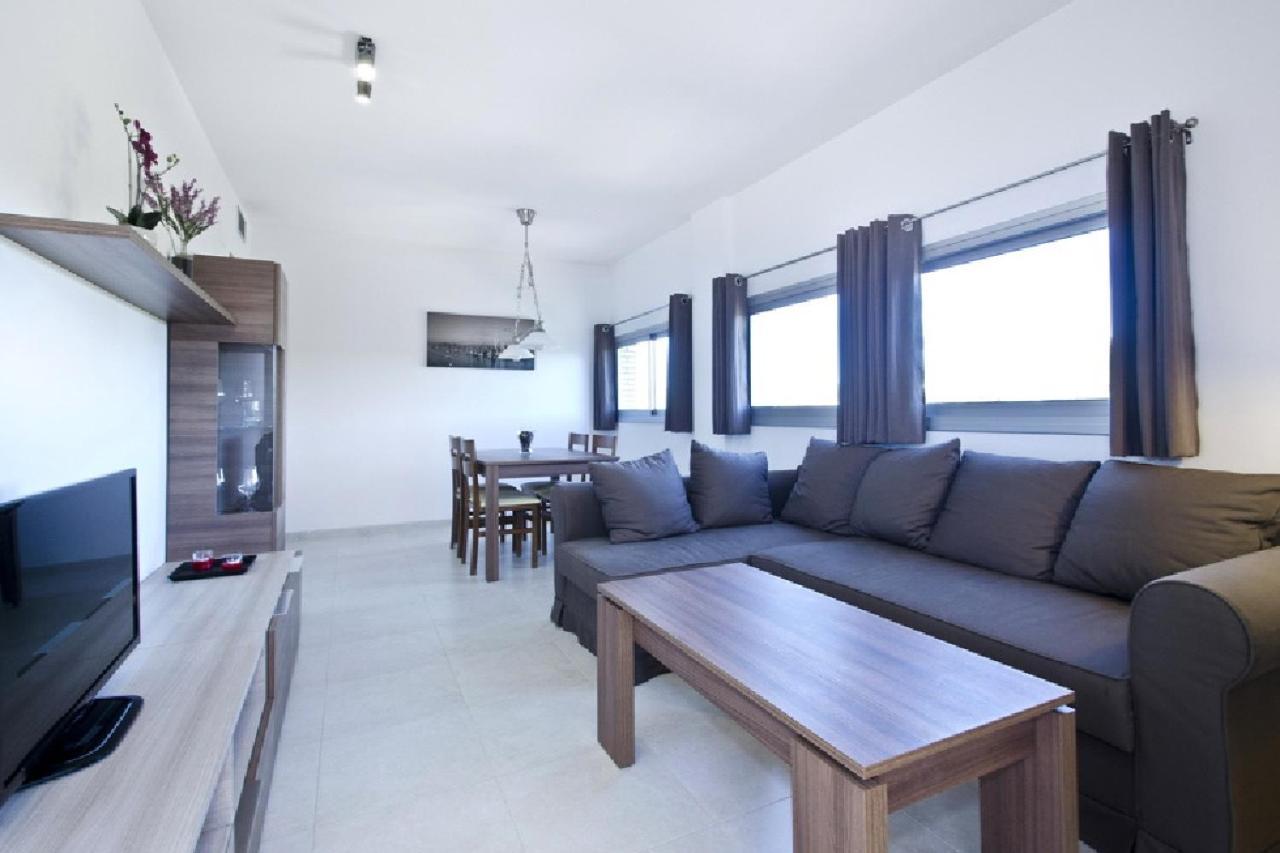 Uhc Paradise Village Family Complex Салоу Номер фото